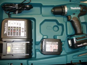 Set livrare Masina de gaurit si insurubat, Makita BDF343SHE