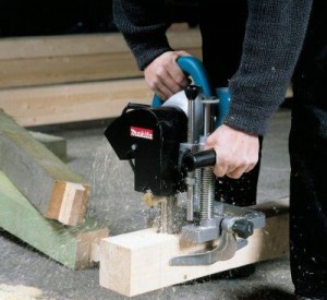 Masina de stemuit Makita KC 100